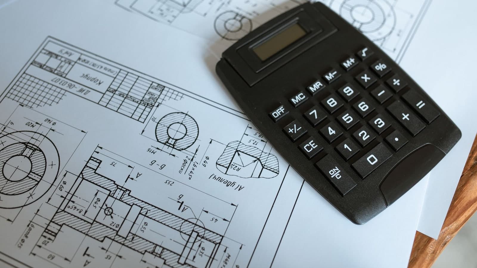 Calculatrice et plans utilisés pour comparer une offre de base, une PSE et une variante
